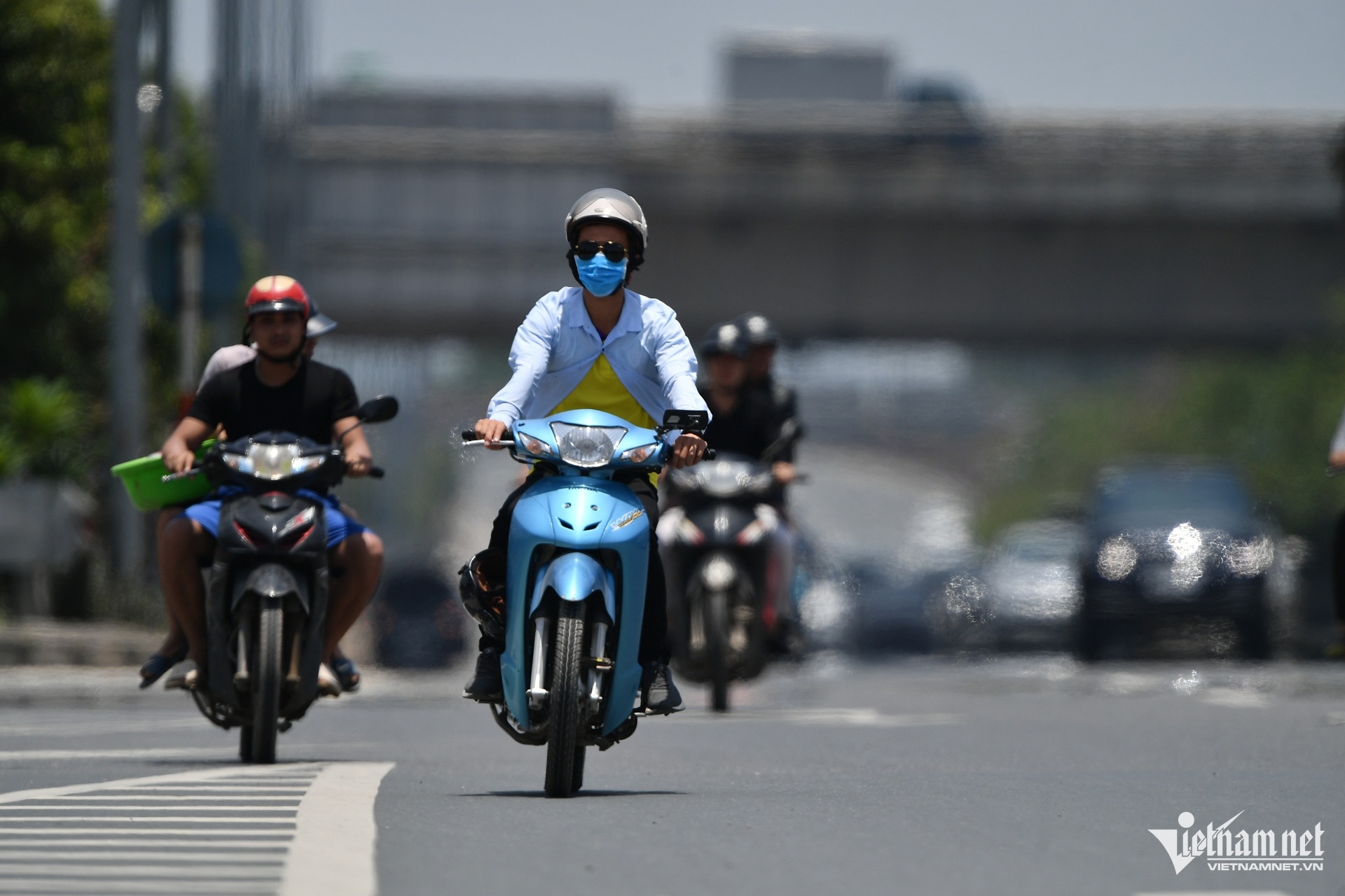 Ha Noi nang 35 do anh 1