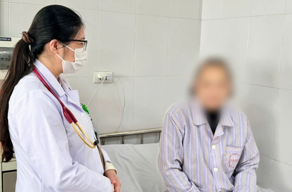 Di ngoai hon 20 lan mot ngay, nguoi phu nu nhiem san do nuoi thu cung hinh anh