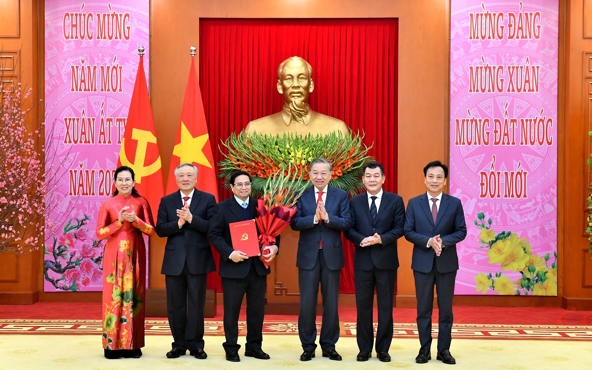 Co cau Trung uong anh 1