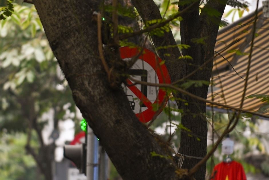 Khuyen khich nguoi dan phan anh bien bao bi che khuat, den do hong hinh anh