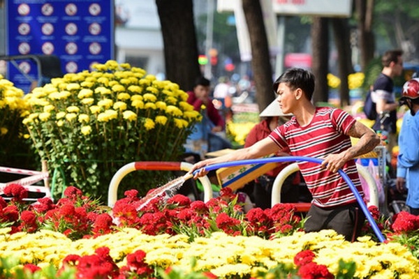 Dip 30/4-1/5, nguoi lao dong duoc nghi 5 ngay lien tiep hinh anh