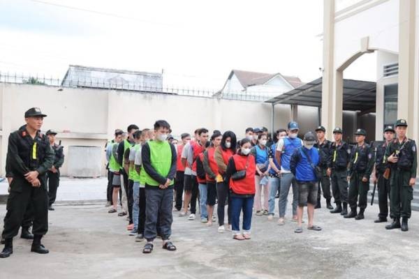 Chieu thuc lua dao,  7 ngay xay dung,  Nguyen The Anh,  Ung dung UNISAT anh 4