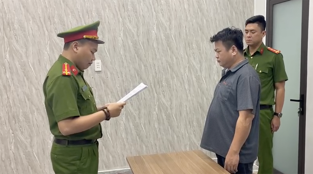 Dai gia lua dao,  Tran Tan Hoang,  Hop danh VAMC,  Cong ty VAMC,  Cong ty Hop danh,  VAMC,  Cong ty Tien Phong,  Hoang Phat,  Trung Tin anh 1