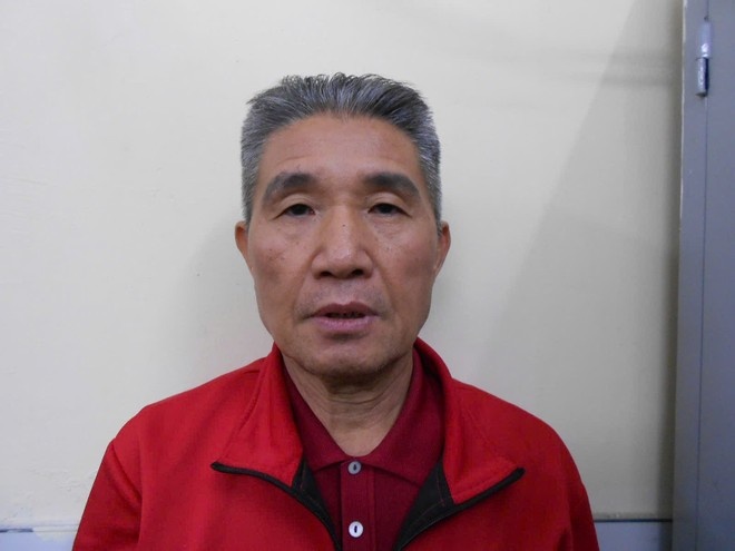 Tu y khoa banh xe, cuong doat tien trong oto hinh anh