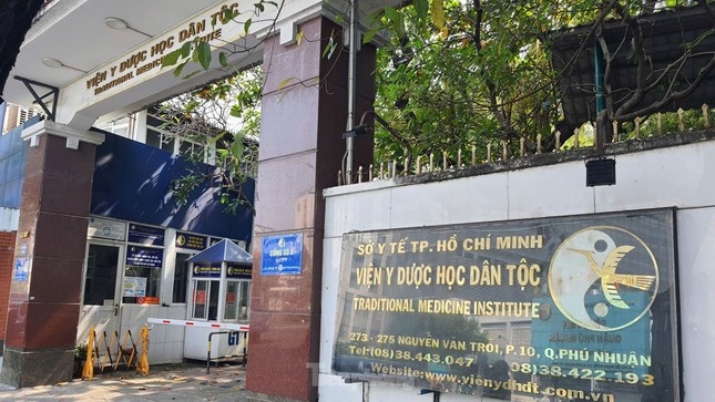 Kham xet nha, noi lam viec Vien truong Vien Y Duoc hoc dan toc TP.HCM hinh anh