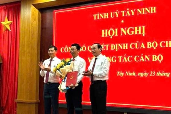 Cong bo quyet dinh cua Bo Chinh tri ve cong tac can bo o tinh Tay Ninh hinh anh