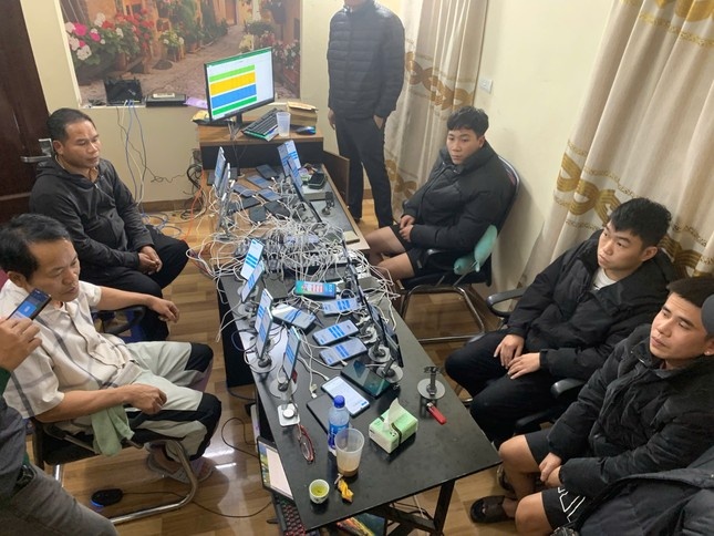 Pha duong day danh bac co 'ban tay' cua to chuc toi pham nuoc ngoai hinh anh