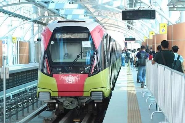 6 thang van hanh, Metro Nhon - ga Ha Noi phuc vu gan 3,4 trieu khach hinh anh