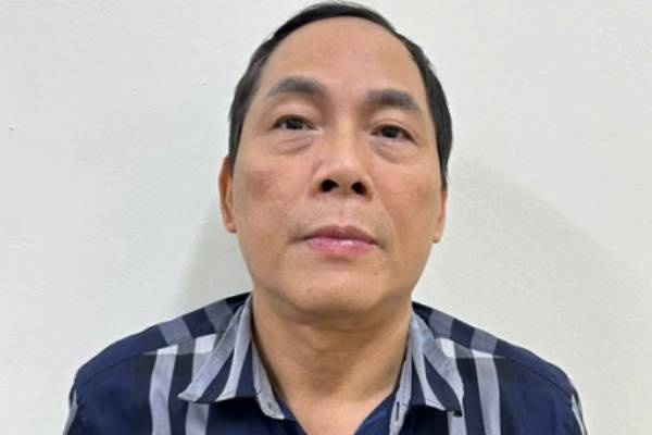 De nghi truy to 4 nguoi nguyen la cong chung vien, nhan vien nghiep vu hinh anh