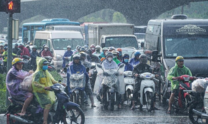 Du bao thoi tiet 5/10: Mien Bac nhieu noi nang manh, tu dem mua lon hinh anh
