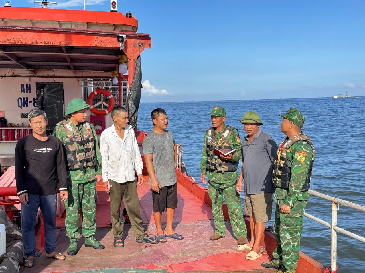 Quang Ninh cam bien tu 8h ngay 5/10 hinh anh