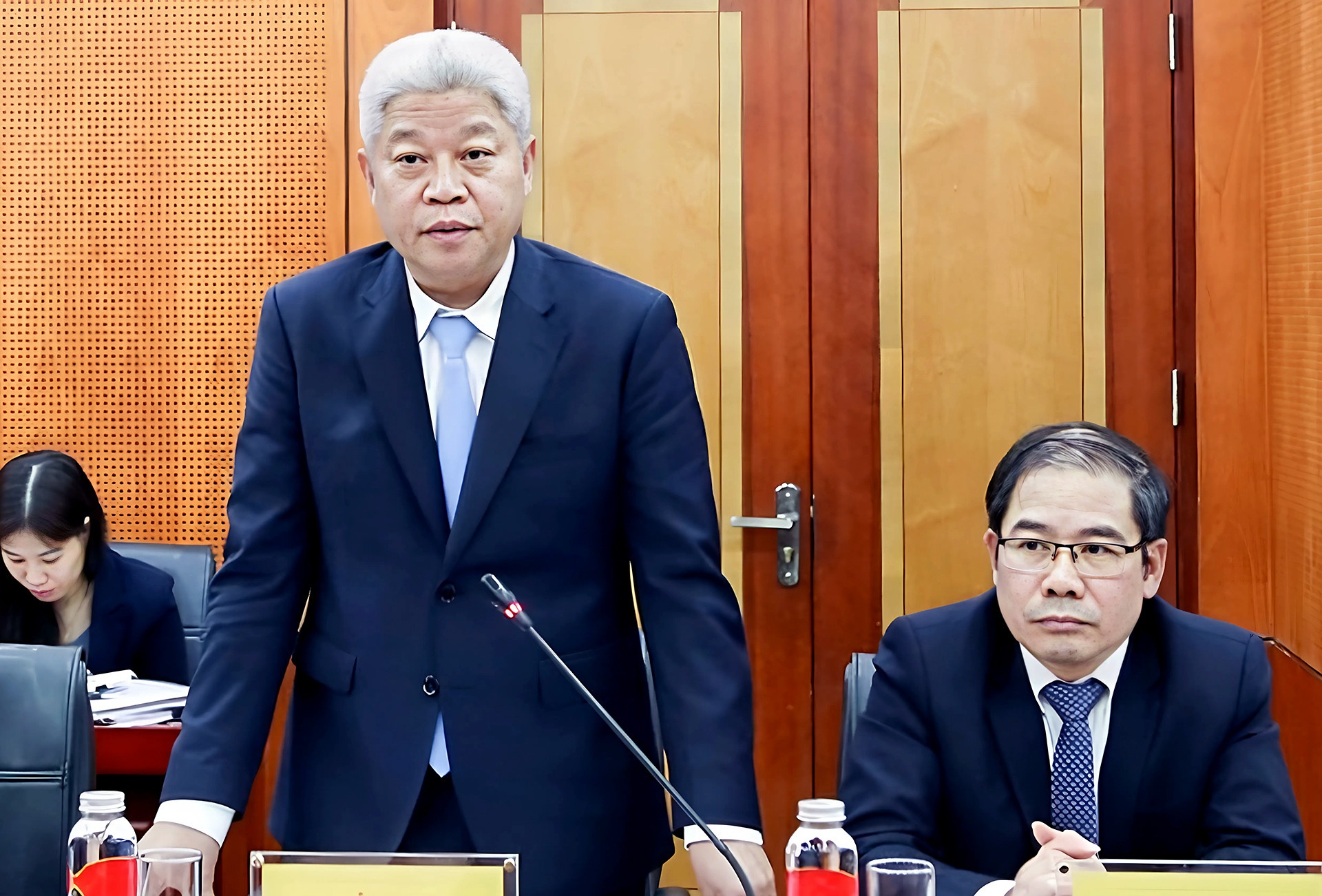 Ong Nguyen Manh Khuong anh 1