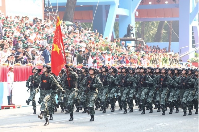 50 nam thong nhat anh 1