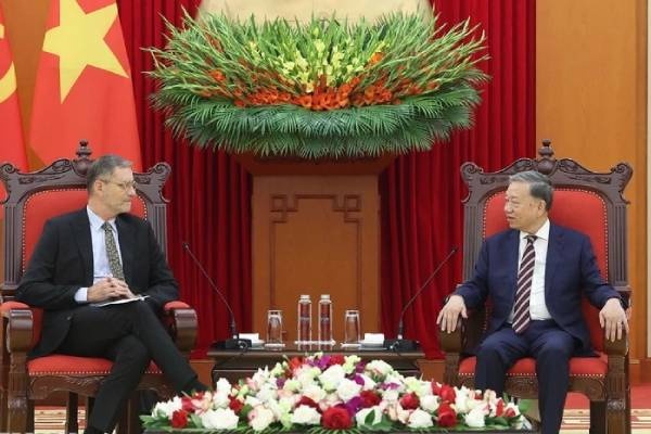 Tong Bi thu: Thuc day manh me thuong mai song phuong Viet Nam - Phap hinh anh