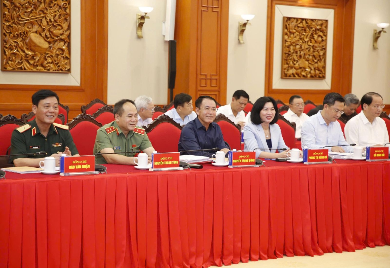 Bui Thi Minh Hoai,  To Lam anh 7