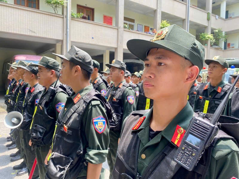 Canh sat dac nhiem,  Doan The Phong,  CAHN,  Vanh dai an ninh,  Canh sat dac nhiem anh 2