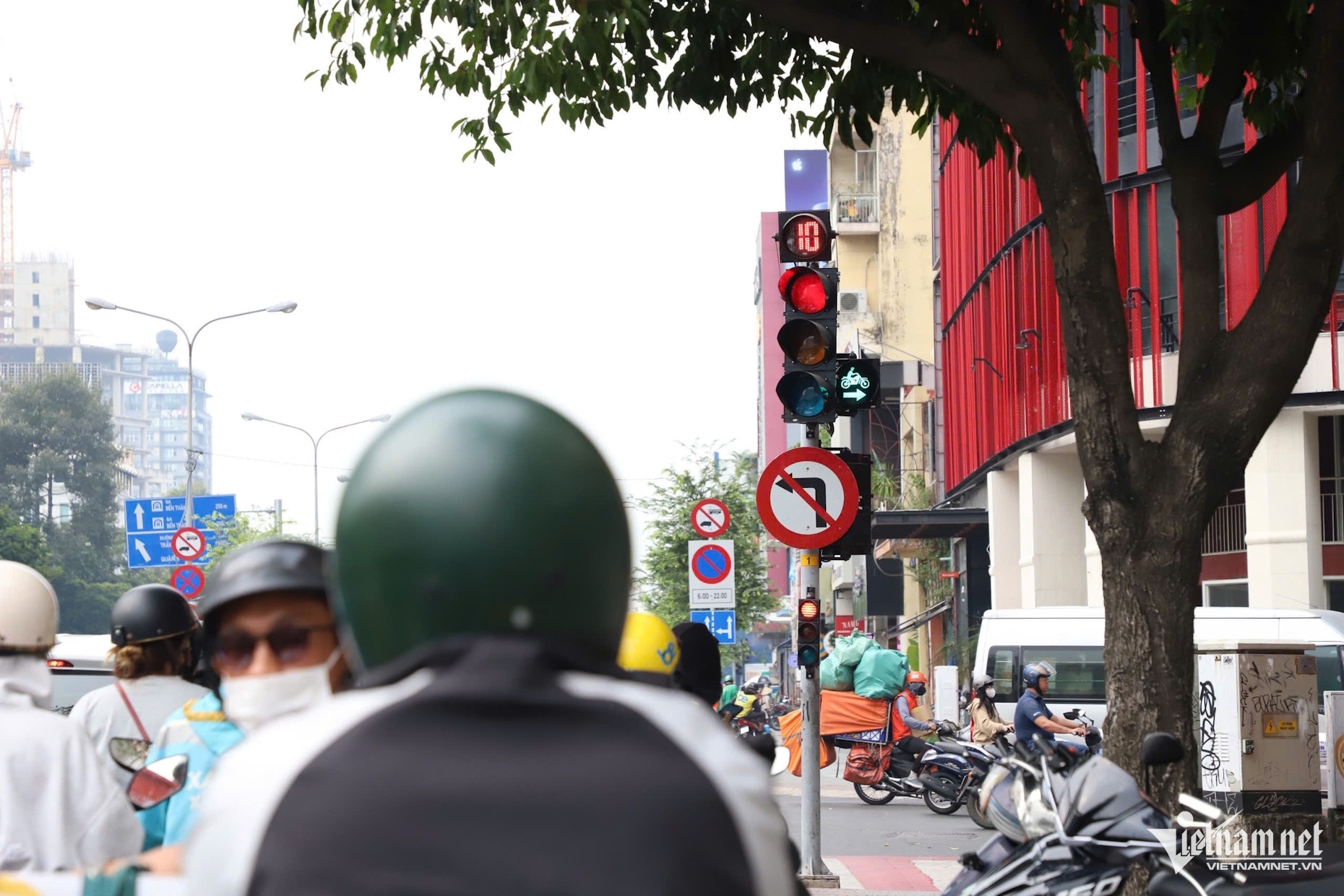 Den do ten xanh TP.HCM anh 5