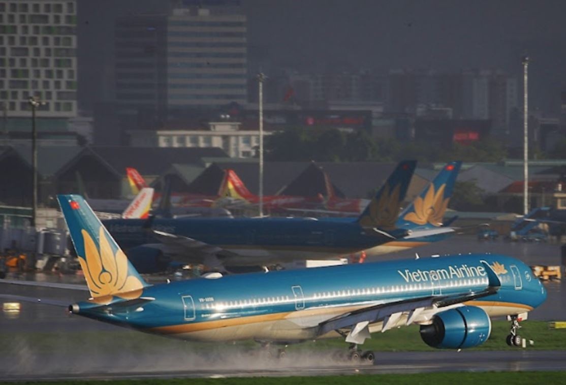 Phi cong, tiep vien khong duoc bay neu co nong do con trong hoi tho hinh anh