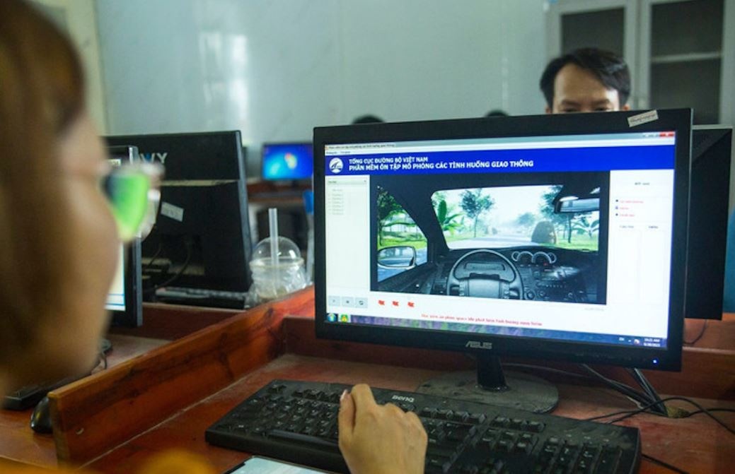 Thong nhat chuyen nhiem vu sat hach, cap bang lai xe sang Bo Cong an hinh anh