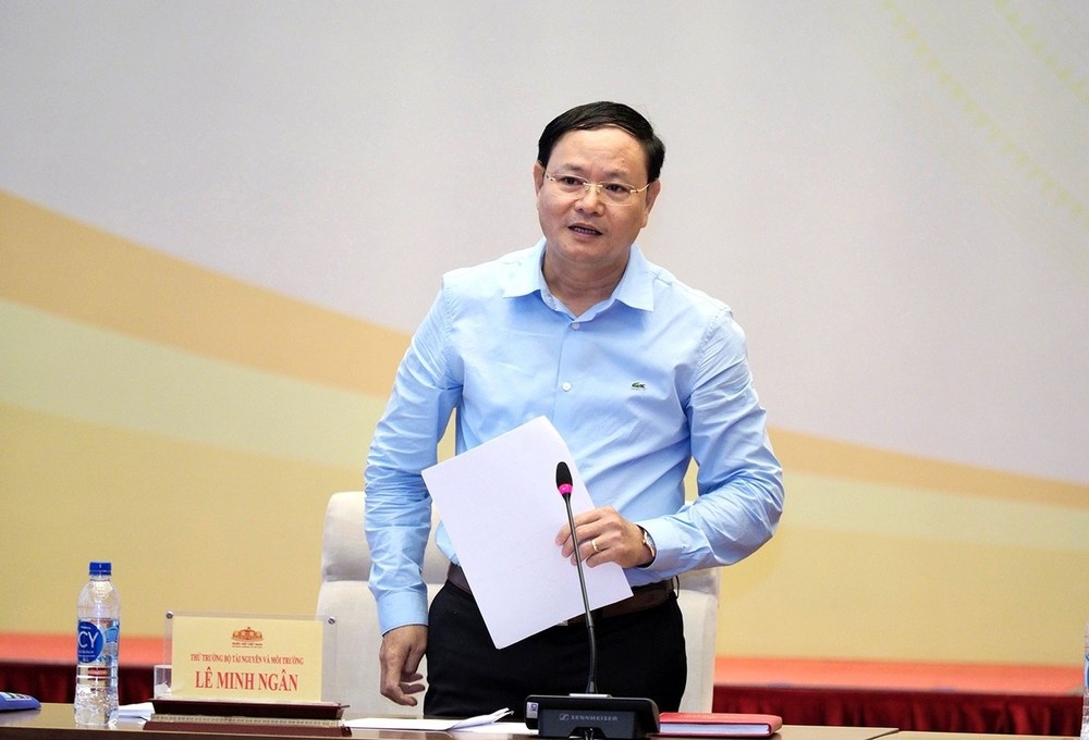Thu tuong bo nhiem lai Thu truong Bo Tai nguyen va Moi truong hinh anh