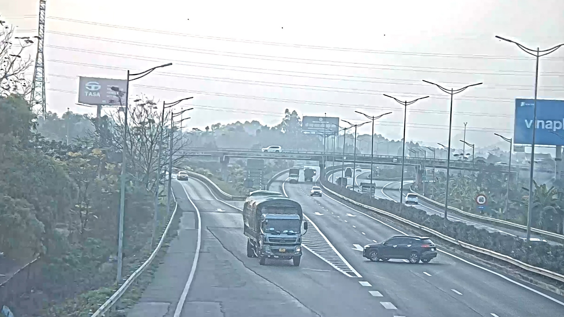 Nguoc chieu cao toc anh 2