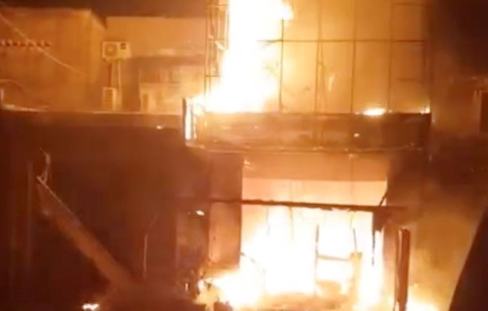 Tiem spa chay o TP.HCM, hai me con pha cua nhay sang hang xom hinh anh