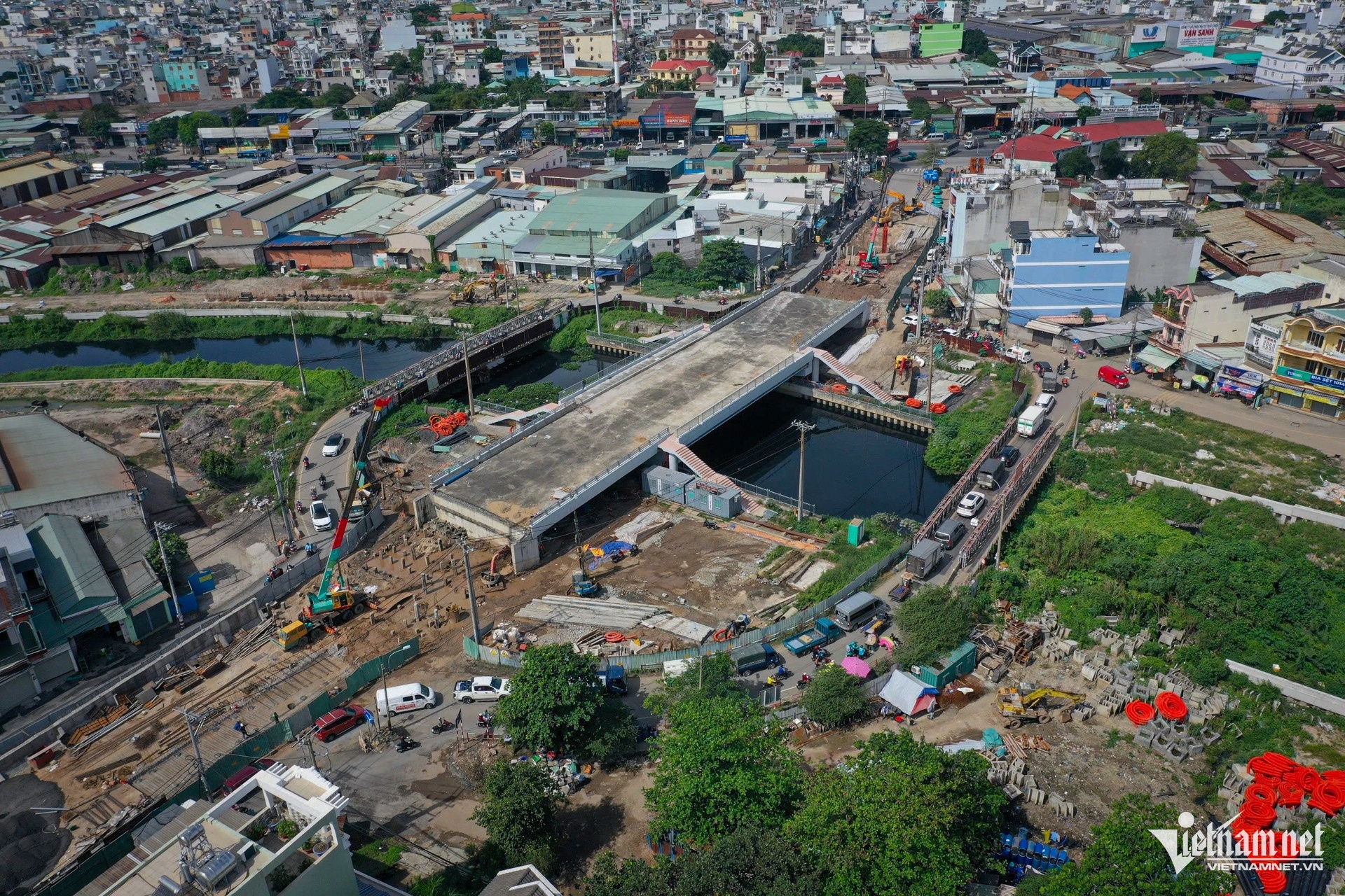 Cau TP.HCM thong xe anh 1