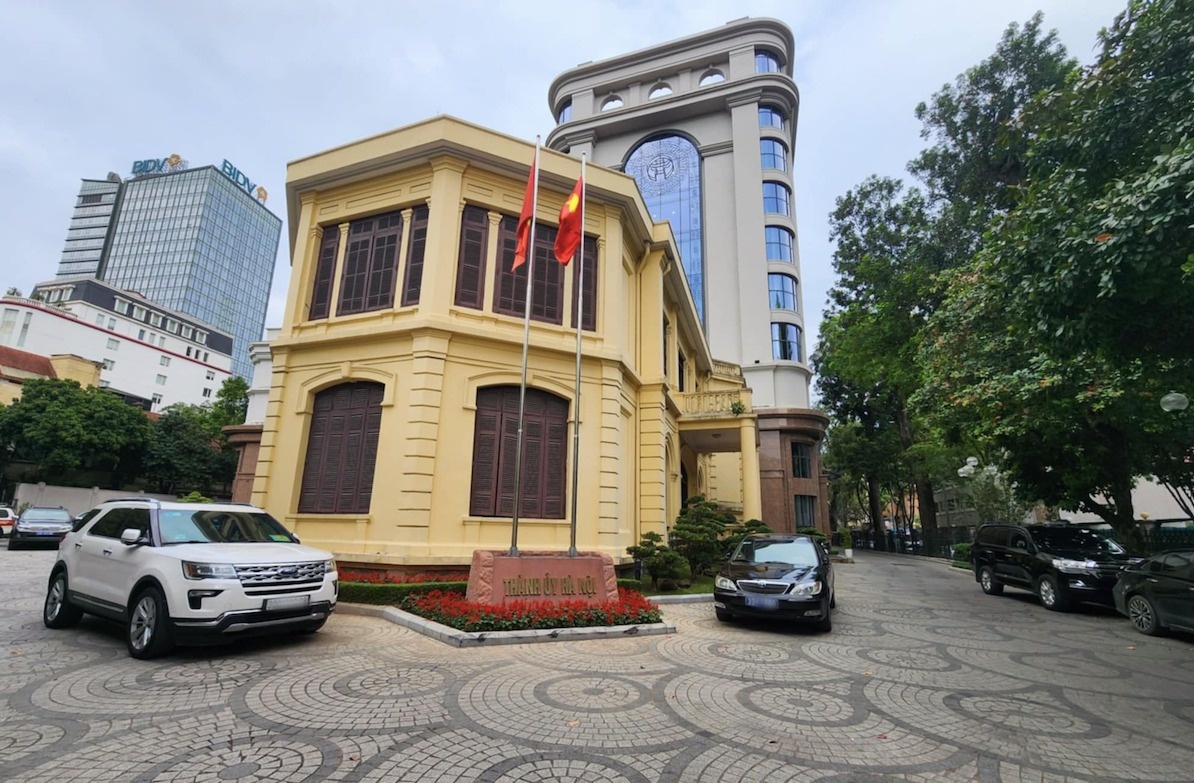 Ha Noi de xuat khong sap nhap cac So QHKT, Xay dung va GTVT hinh anh