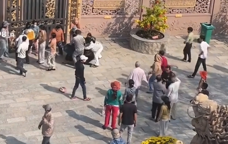 Xac dinh 10 doi tuong lien quan vu gay roi, cuop giat o chua Kim Tien hinh anh