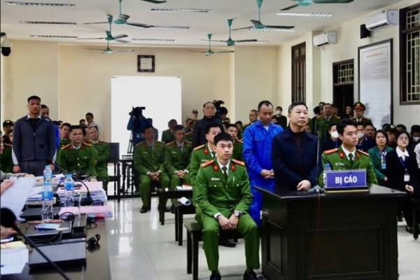 Luu Binh Nhuong,  Le Thanh Van,  Van tai Ha Long,  Cong ty Ha Long,  HTX Hong Van,  Cong ty Sao Do,  Co phan Truong Sinh,  Cong ty Truong Sinh anh 1