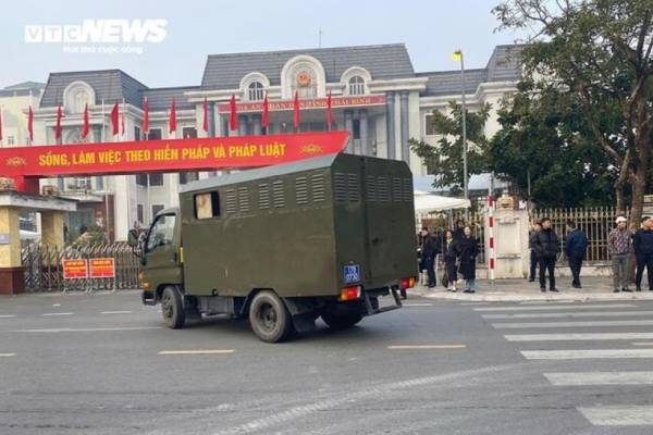 Luu Binh Nhuong,  Le Thanh Van,  Cong ty Sao Do,  Tap doan Manh Duc,  Cong ty Ha Long,  Van tai Ha Long,  Cong ty Truong Sinh anh 2