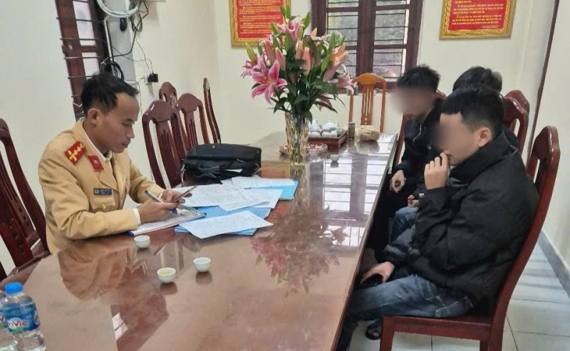 Sieu sao lai xe,  Bi xu phat anh 2