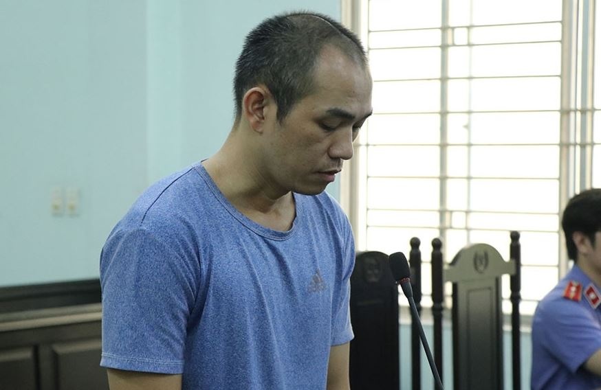 ‘Dau nong’ tham gia giao thong va 'danh duoc nguoi mat vang nhu nghe' hinh anh