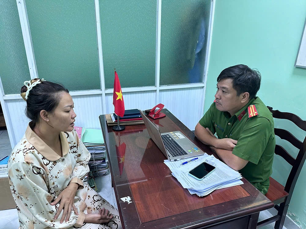 Hanh hung giao thong TP.HCM anh 4