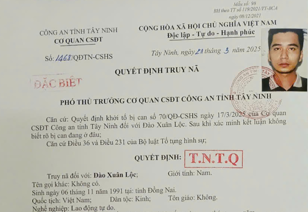 Con trai cuop tien bo anh 3