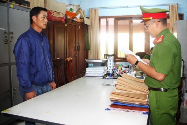 Khoi to them 5 bi can trong vu an tham o tien ty tai Phu Yen hinh anh