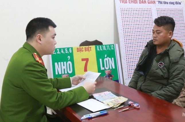 Danh bac tinh vi,  Le hoi anh 1