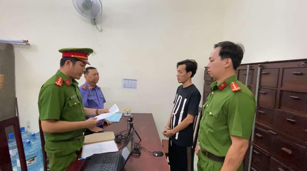 Dap pha quan an,  TP.HCM,  Treu gheo co gai,  Ga Tan Gia Bao anh 2