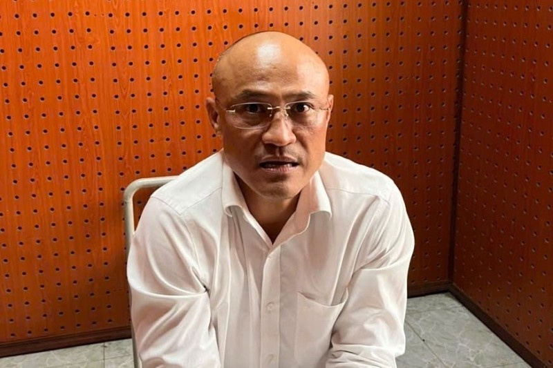 Chan tuong tong giam doc la toi pham tron truy na 24 nam hinh anh