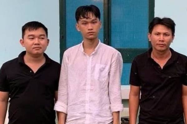 Triet pha duong day to chuc xuat canh trai phep ra nuoc ngoai hinh anh