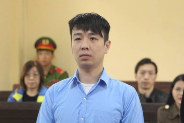 Lai xe gay tai nan sau khi uong bia, nam du khach linh an 12 thang tu hinh anh