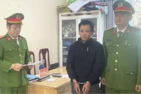 Khoi to 'yeu rau xanh' hiep dam hai chi em duoi 16 tuoi hinh anh