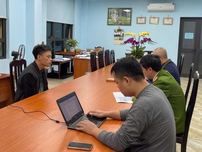 Shipper bi hanh hung,  Tai xe Lexus anh 1