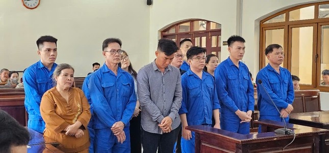 Tuyen an vu moi gioi 'bao ke' xe vi pham tai Dong Nai hinh anh