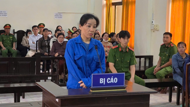 Nu chu hui lua dao gan 2,2 ty dong lanh an 7 nam tu hinh anh