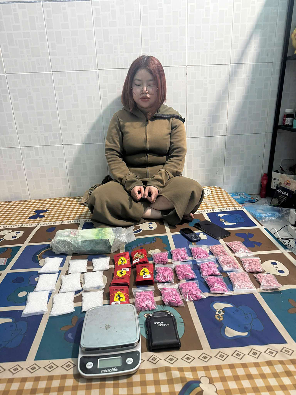 Ngan "mun",  Co gai 18 tuoi,  Buon ma tuy anh 5