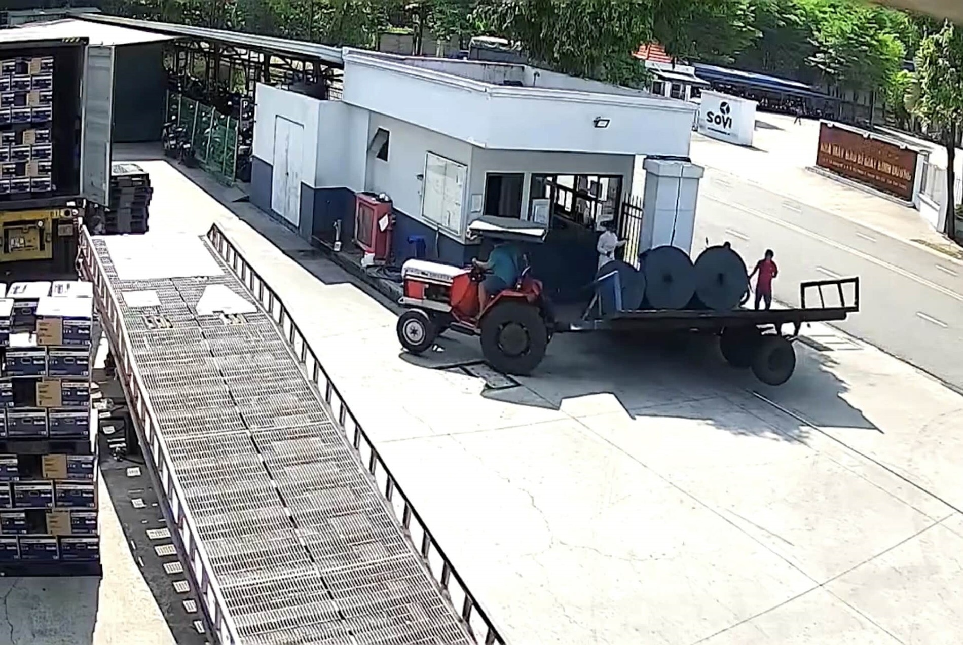 Oto de chet,  Nam bao ve,  Cty TNHH ITM,   TNHH ITM,  Gdoc TNHH ITM anh 2