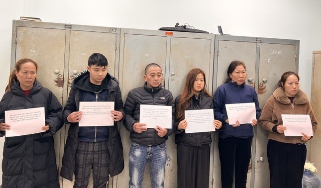 Tam giu 6 doi tuong trong mot gia dinh trom cap tai san dip Tet hinh anh