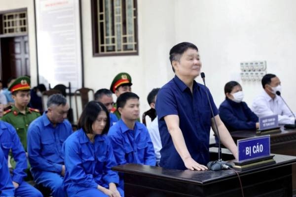 Loat cuu can bo o Thai Binh linh an vi lien quan sai pham dat dai hinh anh