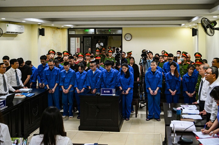 Nhom quai xe,  Tong tu vong,  Co gai anh 2